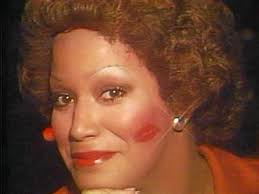 This TV star was a stunning beauty who once graced the covers of magazines.  😮 After the huge success of "The Thorn Birds," she eventually left  America. PHOTOS and her current life