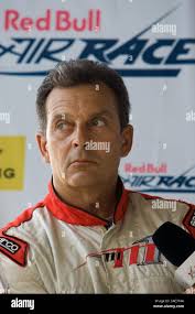 Mike mangold hi-res stock photography and images