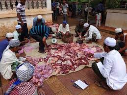 .daging korban mengambil daging di masjid atau rumah penyembelihan haiwan korban. Ibadah Korban Panduan Lengkap Info Dan Pelaksanaan