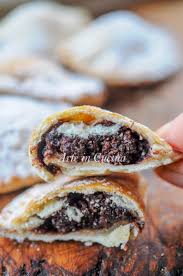 E non frollini semplici, ma biscottini ripieni di marmellata. Pin Su Biscotti