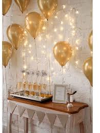 Nouvel An 20 Ambiances Festives Pour S Inspirer Decoration Soiree Decoration Anniversaire 20ans Deco Anniversaire 20 Ans