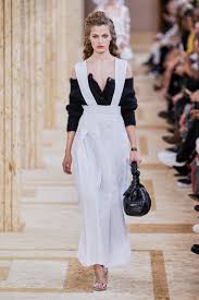 Black And White Fashion Show Miu Miu Spring 2020 Ready To Wear Fashion Show Fashion Fashion Show Ready To Wear