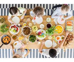 Su questo articolo una serie di ricette semplici e gustose e generalmente gradite a che ne dite di questa idea originalissima per il menu di compleanno per bambini? Buffet In Estate Per La Festa Di Compleanno Dei Bambini Il Faro Blu