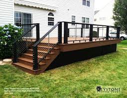 Get Some Great Inspiration For Deck Railings Ideas Simple Horizontal Cable Deck Design Traditional Or Modern Composi Decks Backyard Lattice Deck Deck Design