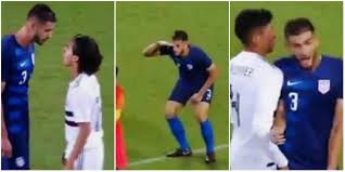 Matt, with his right arm, made the sign that he did not see the mexican because of his size. Milenio Ø¹Ù„Ù‰ ØªÙˆÙŠØªØ± Video Donde Quedo El Respeto Matt Miazga Se Burla De Diego Lainez Por Su Estatura Https T Co Ezfveikgds Pero No Se Esperaba La Entrada De Edson Alvarez Https T Co L1mj9hypft