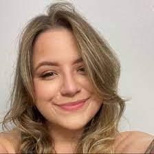 Lindsey Hooks's Instagram, Twitter & Facebook