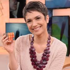 Ela interpretava a jovem celeste na trama de regina braga, exibida às 18h. Jornalista Sandra Annenberg Sapateia Ao Lado De Criancas Popzonetv