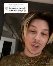 bit of this, bit of that. bit of new hair, bit of old hair. you get it 🤝