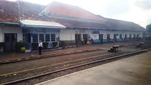 Check spelling or type a new query. Mulai Desember Lima Rangkaian Kereta Api Berhenti Di Stasiun Karawang Pasundan Ekspres