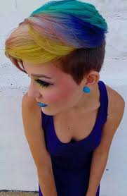I Like The Top Part Just Being Done But I M Not Fond Of Those Colors Being Used Together Short Hair Color Hair Styles Short Hair Styles