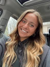 Hi parents, My name is Morgan I am 21yrs old and a third year at San Marcos  studying pre medicine with a focus in psychology. I am looking for a part  time,