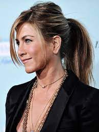 Ihre haare sind ihre … Jennifer Aniston Frisuren So Stylst Du Sie Nach Stylight