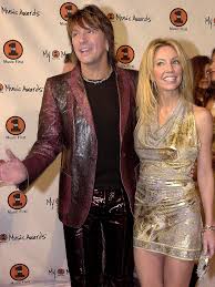 As documented in the dirt, tommy's best man and bandmate nikki sixx was going through a period of heavy drug use and barely made the ceremony. Heather Locklear Meltdown Howard Stern Blames Tommy Lee Richie Sambora