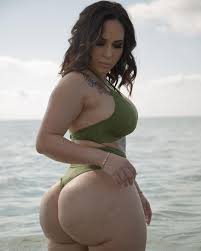 Bottom Heavy Porn Gal with Massive Booty - EPORNER