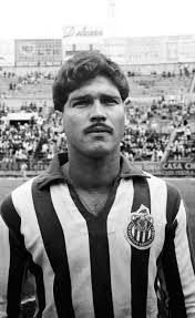 Bu sayfada salvador reyes monteón kariyeri. Chava Reyes El Mas Grande Icono De Las Chivas Del Campeonisimo 1953 2008