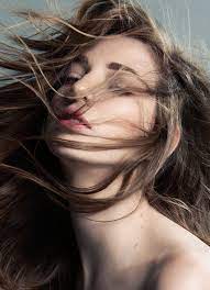 Javi Salinas Fotografo De Moda Y Publicidad Madrid Barcelona Fashion Beauty Advertising Pho Hair In The Wind Hair Photography Portrait Photography Poses