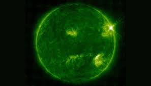 A solar storm is a powerful phenomenon which has the ability to plunge humans into chaos. Czu3xwrli2jzm