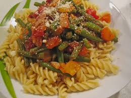 Pasta Mit Grunen Bohnen Tomaten Und Paprika Rezept Rezepte Lebensmittel Essen Bohnen Rezepte
