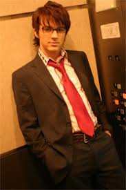 His mother robin bell now robin dodson is a professional pool player and hall of famer. Peoplequiz Biographies Drake Bell