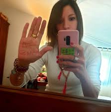 Littizzetto ed altri problemi del femminismo italiano. Provincia Di Massa Carrara Un Selfie A Sostegno Del Ddl Zan Su Omofobia E Violenza Di Genere