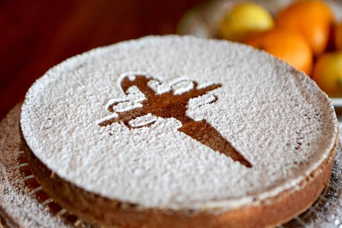 Santiago Almond Cake