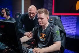 Unfortunately, the talented jungler ran into visa issues that prevented him from joining his team. Broxah Om Lcs Debut Pludselig Sad Jeg Der Hvor Mange Af De Spillere Jeg Altid Har Set Op Til Ogsa Har Siddet Esportsmagasinet Dk