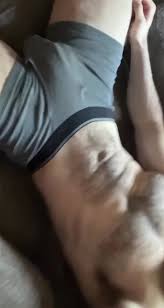 A embalagem fica ótima nessas cuecas cinza