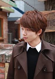 This asian men hairstyle is similar to a justin bieber haircut (when he first started his musical career, that is.) it features heavily layered hair with neon colored dyed hair has always been punk rock, and now it's come to asian hairstyles. Bowl Cut Two Block Korean Hairstyle Men Novocom Top