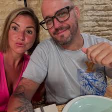 Curro Rodríguez, marido de María Jesús Ruiz, sufre un accidente  cerebrovascular: “Tuvo un episodio de parálisis facial”