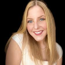 Danielle Currie's Instagram, Twitter & Facebook