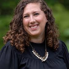 Claire Blanton's Instagram, Twitter & Facebook