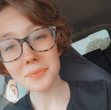 Is crocheting 🧶 or knitting 🧶 easier to learn first? Would being  left-handed would matter much in which way was easier? Which pattern is  easiest to learn?