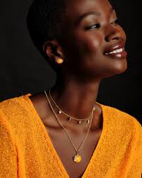 We LOVE how Chronicles of Frivolity styled our Jade Green Illusion stone.  It's the perfect color for now in the fall temps and will transition easily  to the holiday season! Shop here: