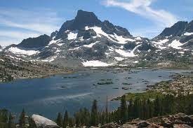 Within ¼ mile of the outlets of thousand island and garnet lakes. Thousand Island Lake Wikipedia