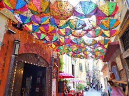 Is Old Town a good place? Specifically Cale Gerona street.