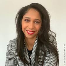 Amazon.com: The Davenports (Davenports, 1): 9780593463338: Marquis,  Krystal: Books