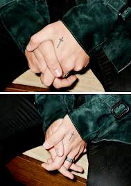 Top 6 tattoo artists in bundaberg. Natalie On Twitter Harry Styles Hands Harry Styles Tattoos Hand Tattoos