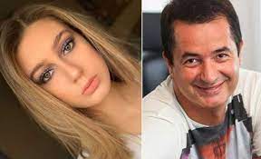 Kısa ama dolu dolu yazdığı birkaç şey gördüm, sevdim. Itir Esen Kimdir Nereli Survivor 2019 Sunucusu Itir Esen Kac Yasinda