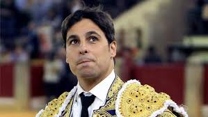 Fran Rivera evoluciona "bien y sin complicaciones", según el parte médico