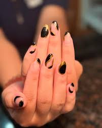 Photos by Andy Do (@andydonails) · April 4, 2025