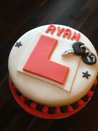 Male Birthday Cake For 17 Year Old Boy 17th Birthday Learner Driver Cake By Carly 17 Birthday Cake Cake Cool Birthday Cakes