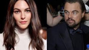 Theo James e Vittoria Ceretti: baci bollenti a Capri