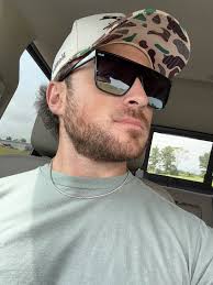 What a week. Happy & healthy so can't complain. #hat #facialhair  #sunglasses #work #weekend #tgif #happy