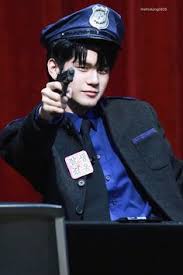 Me were meant to be together, my darling and if i cannot have you, no one can, you're my darling 'cause i possess your soul, your mind, your heart and your body. 640 Ong Seong Woo Ideas Ong Seongwoo Ong Seung Woo Woo