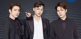 Jinyoung in comparison to jb/jaebum has a 'longer' face. Breaking Jb Jinyoung And Jackson Will Be Casted In A New Action Movie Titled Triple J Guns Or Eyeliner The Said Movie Will Be Released Soon Got7 Amino
