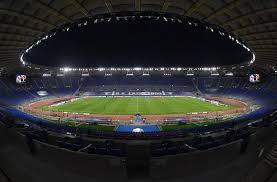 O campeonato europeu de futebol, também conhecido como euro ou ainda eurocopa, é o principal campeonato de futebol entre seleções dos países da uefa e, globalmente, apenas é superado pela copa do mundo. Governo Da Italia Autoriza Torcida Nos Jogos Da Eurocopa No Pais Comunita Italiana