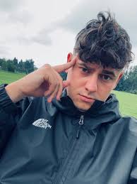 Hi everyone 👋🏻 I'm Julian, 26 years old, from the south of Germany. I  will be traveling to Bali from August 14th until September 6th. I enjoy  both partying and exploring new