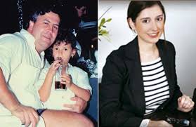 Unul dintre nepoții lui pablo escobar a dezvăluit că a descoperit o pungă cu 18 milioane de dolari ascunsă în peretele uneia dintre nicolas escobar a mai povestit că, în același loc, a găsit și o mașină de scris, mai multe telefoane, un stilou auriu, o cameră foto și un. Cum Arata Fiica Lui Pablo Escobar Cel Mai Mare Traficant De Droguri Din Istorie A Stat 20 De Ani Ascunsa