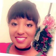 Lisa Ladson's Instagram, Twitter & Facebook