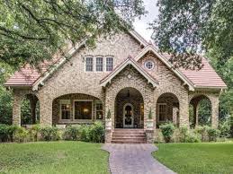 712 W Main St Waxahachie Tx 75165 Zillow Cottage House Plans House Exterior Cottage Homes